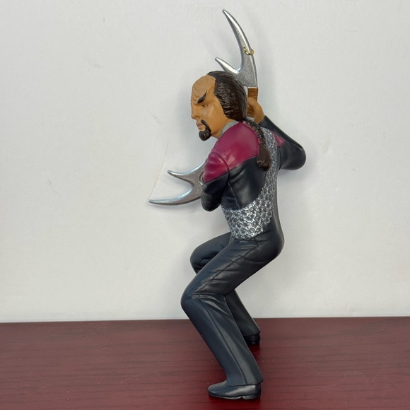 Hallmark Keepsake Star Trek Deep Space Nine Worf Christmas Ornament 1999. - Picture 7 of 8